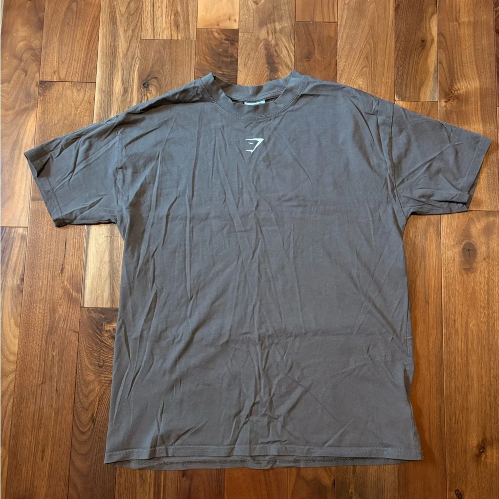 Gymshark Women's Gray Short Sleeve Tee - Picture 2 of 2